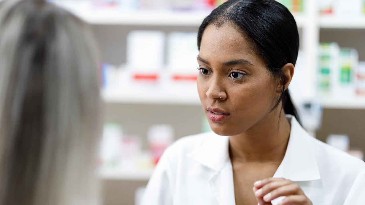 female-pharmacist-patient-summary